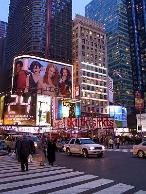 New_York_43_2001-11-30 21.26.37 IMG_5683.JPG